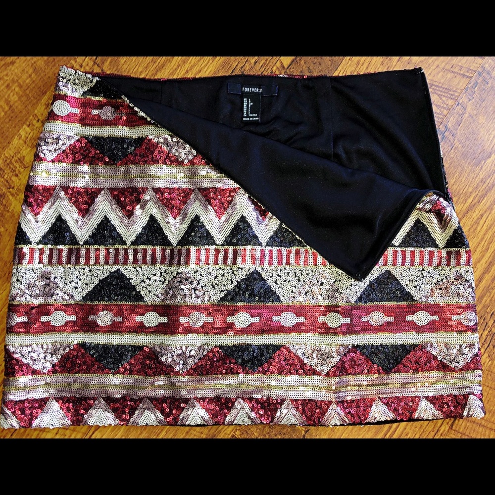 🖤FOREVER 21 SEQUINED PENCIL SKIRT 🖤 - Picture 3 of 3